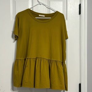 Boutique | Mustard Yellow entro Peplum Top